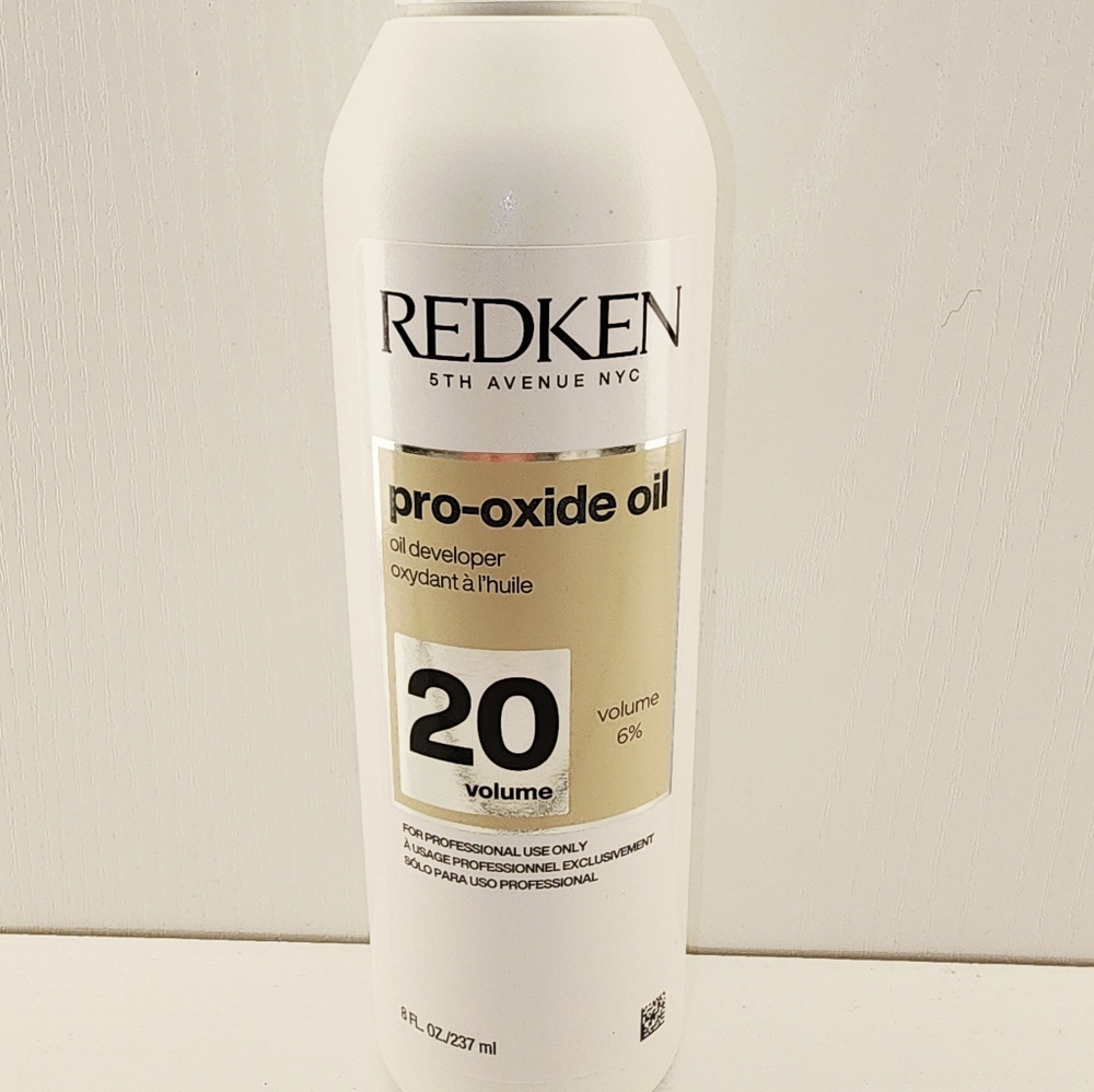 Redken Pro Oxide Oil Developer 20 Volume 8 Oz